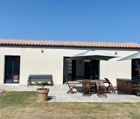Villa De 100m² Climatisee Sur *